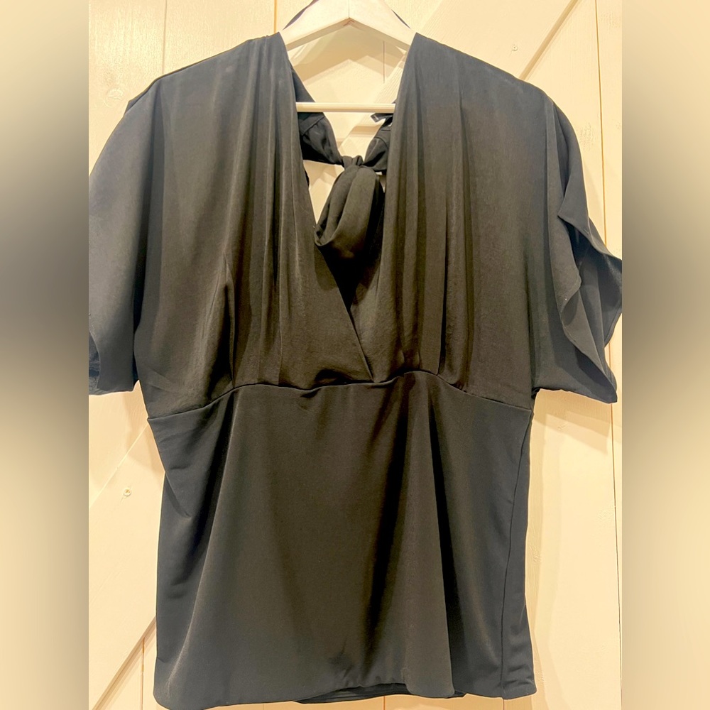 Banana Republic Silk v-neck, tie-back blouse